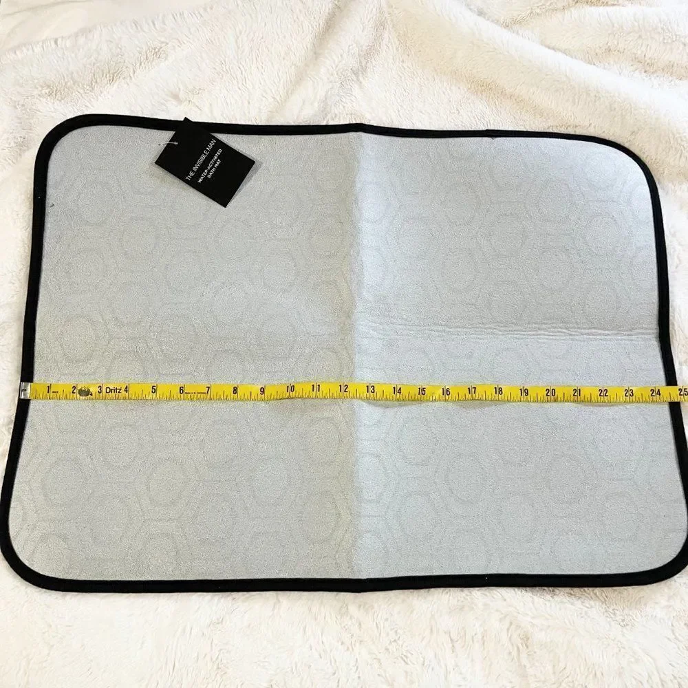 The Invisible Man Water‎ Activated Bath Mat